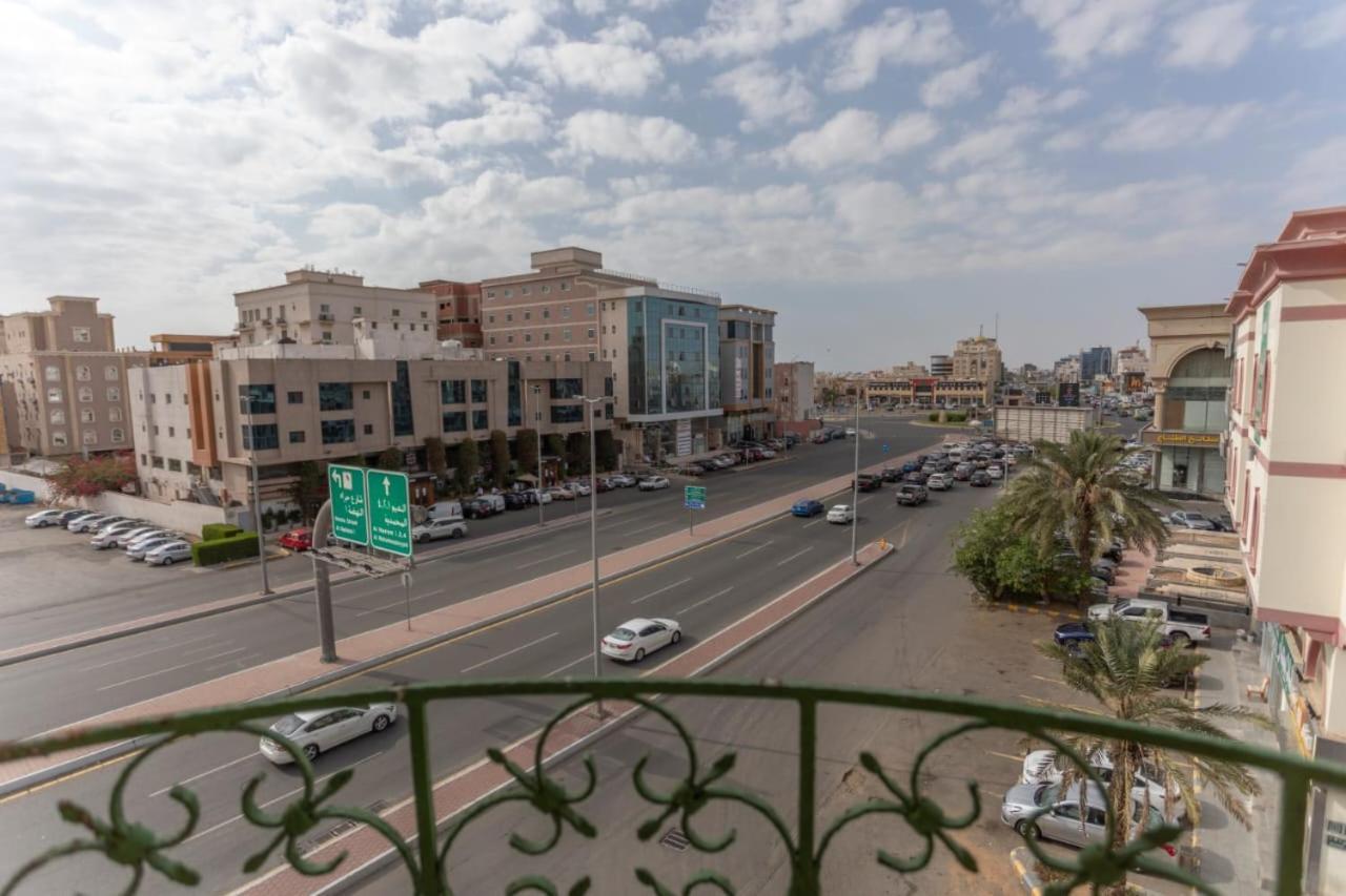 Delmon Hotel Suites DDjeddah Extérieur photo