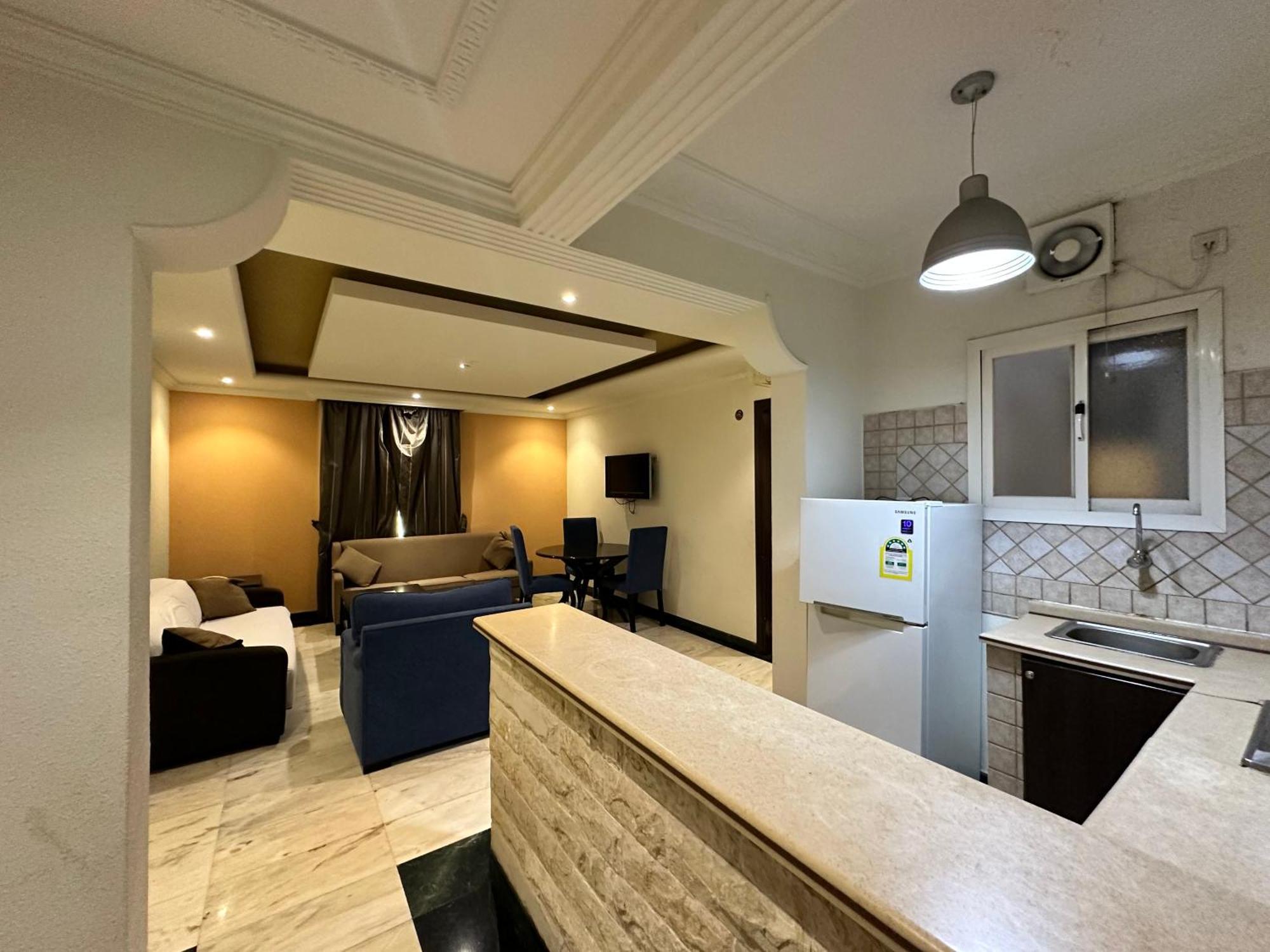 Delmon Hotel Suites DDjeddah Extérieur photo
