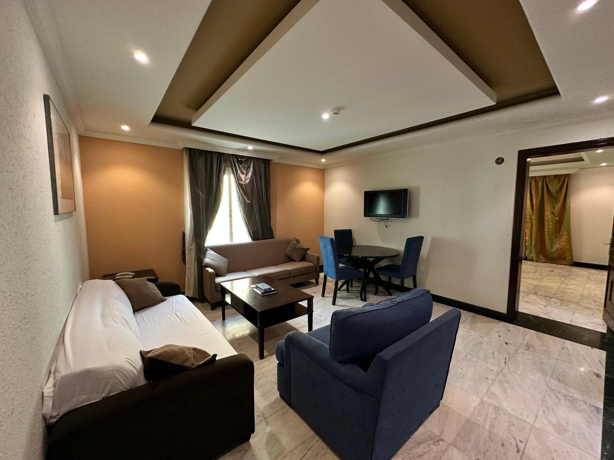 Delmon Hotel Suites DDjeddah Extérieur photo