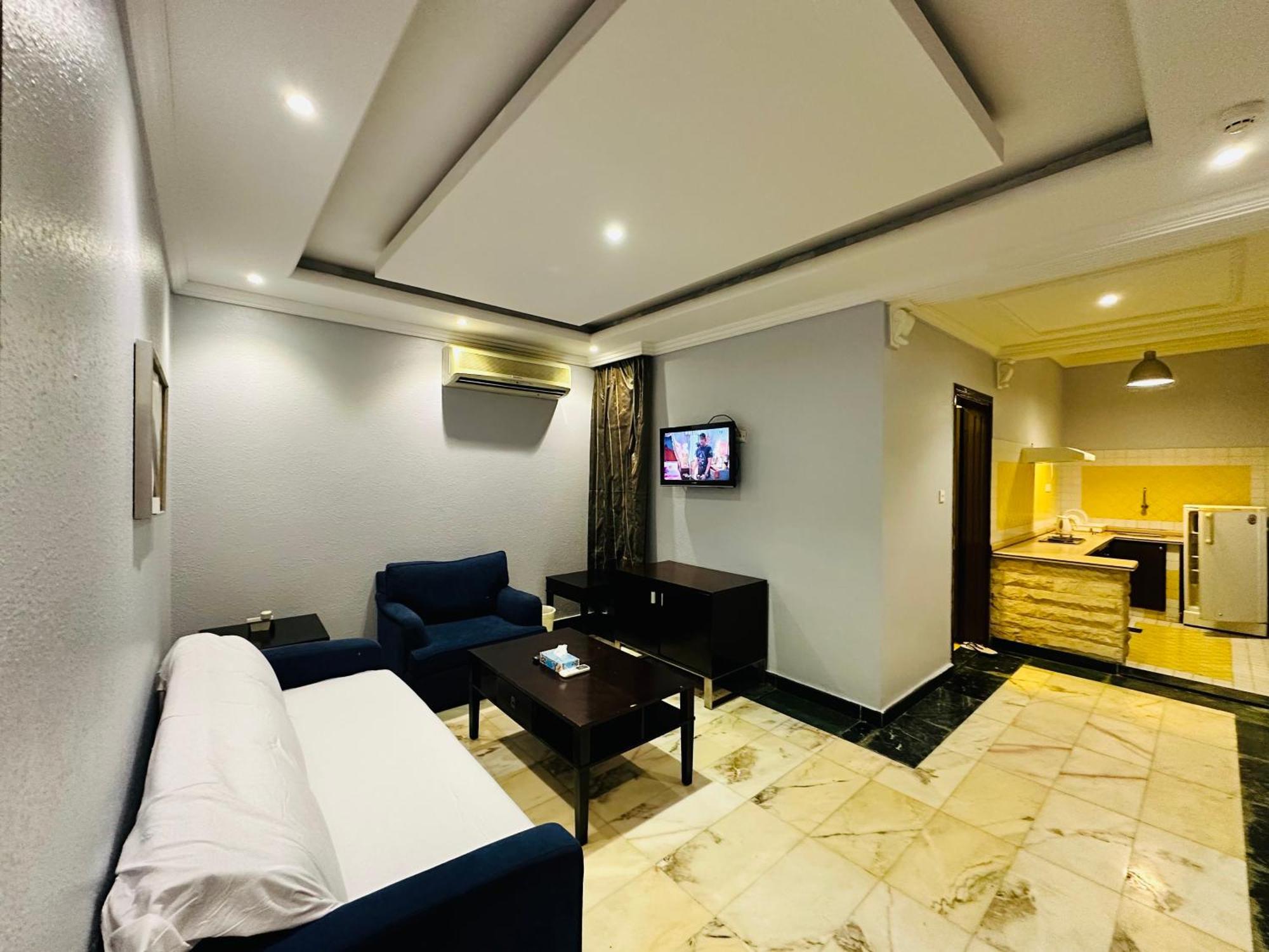 Delmon Hotel Suites DDjeddah Extérieur photo